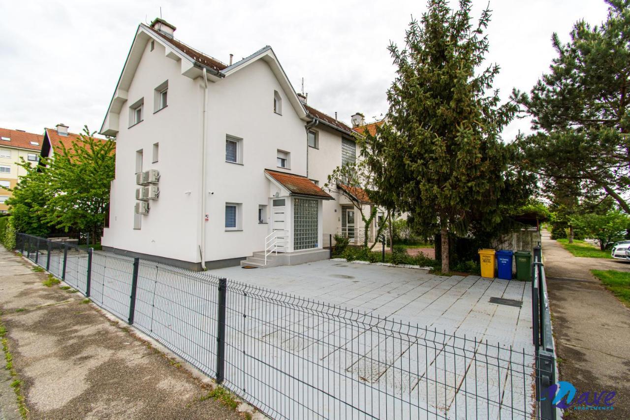 Two Bedroom Modern Apartment Near The Airport Velika Gorica Ngoại thất bức ảnh